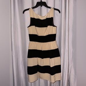 Short Striped Dress. Size: Small. Brand: B. Darlin